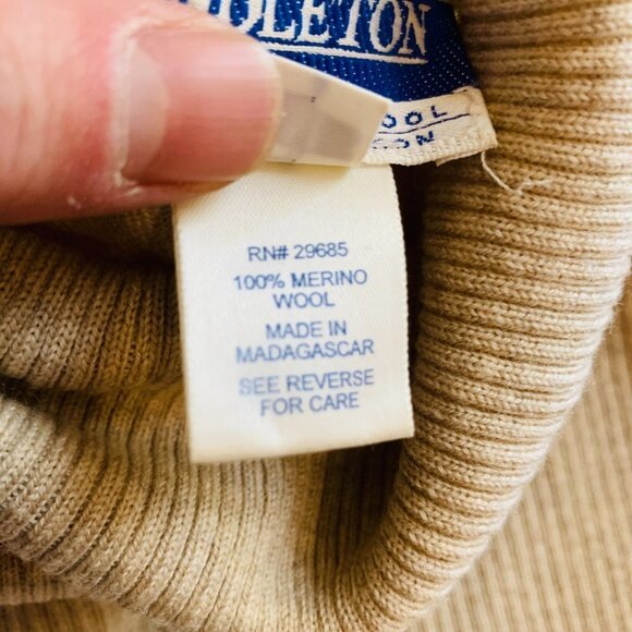 Pendleton 100% Merino Wool Cream Turtleneck Sweater Size Medium - Picture 12 of 15